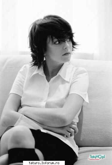 Julia Volkova Official - mie imi place mult cand era adolescenta - Yulia Volkova