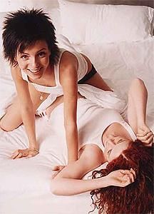 Photos - nui nimic le folosim noi - About t.A.T.u.