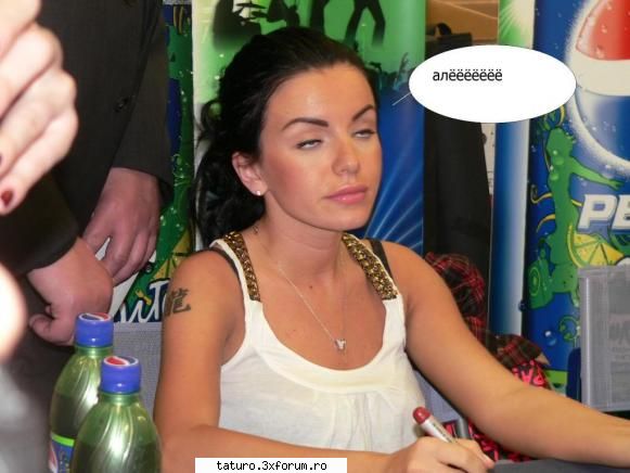 Poze amuzante cu Julia - asta e amuzanta rau hi hi hi - Yulia Volkova