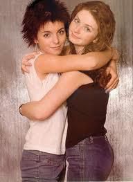 Tatu - Trebuie sa comentezi si tu ceva - t.A.T.u.
