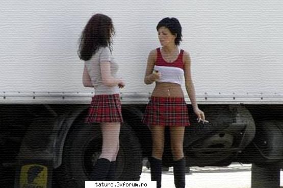 Tatu - lol sau ascuns ca sa fumeze - t.A.T.u.