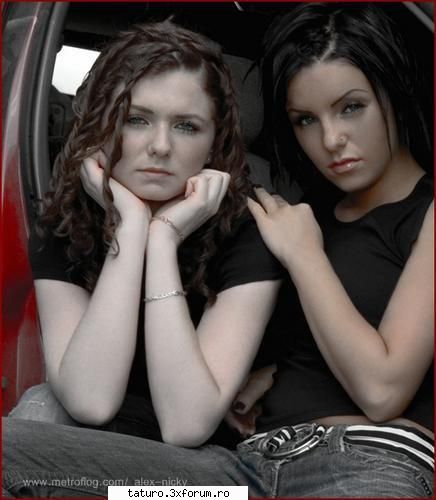 Tatu - bine,tu somnoroasa ce esti nu mai sta asa tarziu - t.A.T.u.
